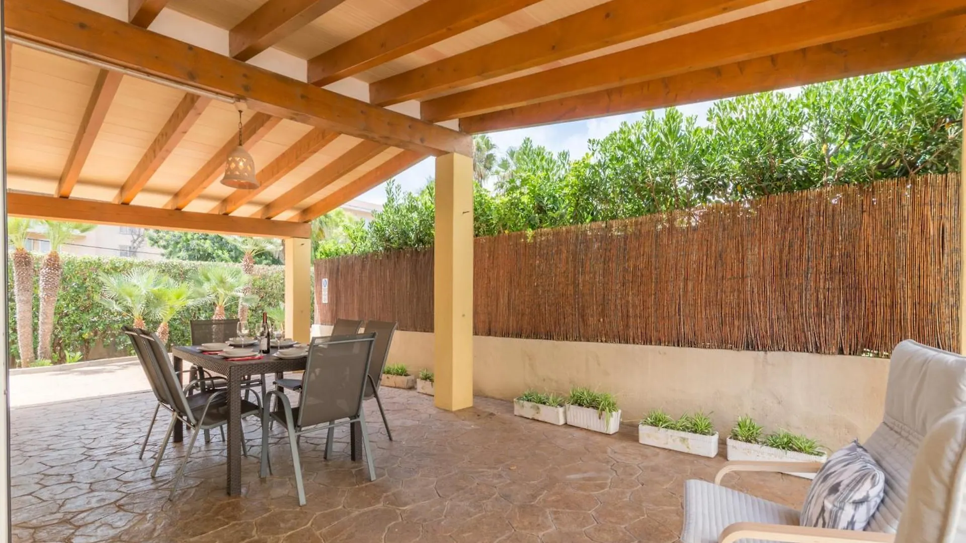 קאלה ראטג'אדה Holiday Home In Playa Na Ferradura Beach ספרד